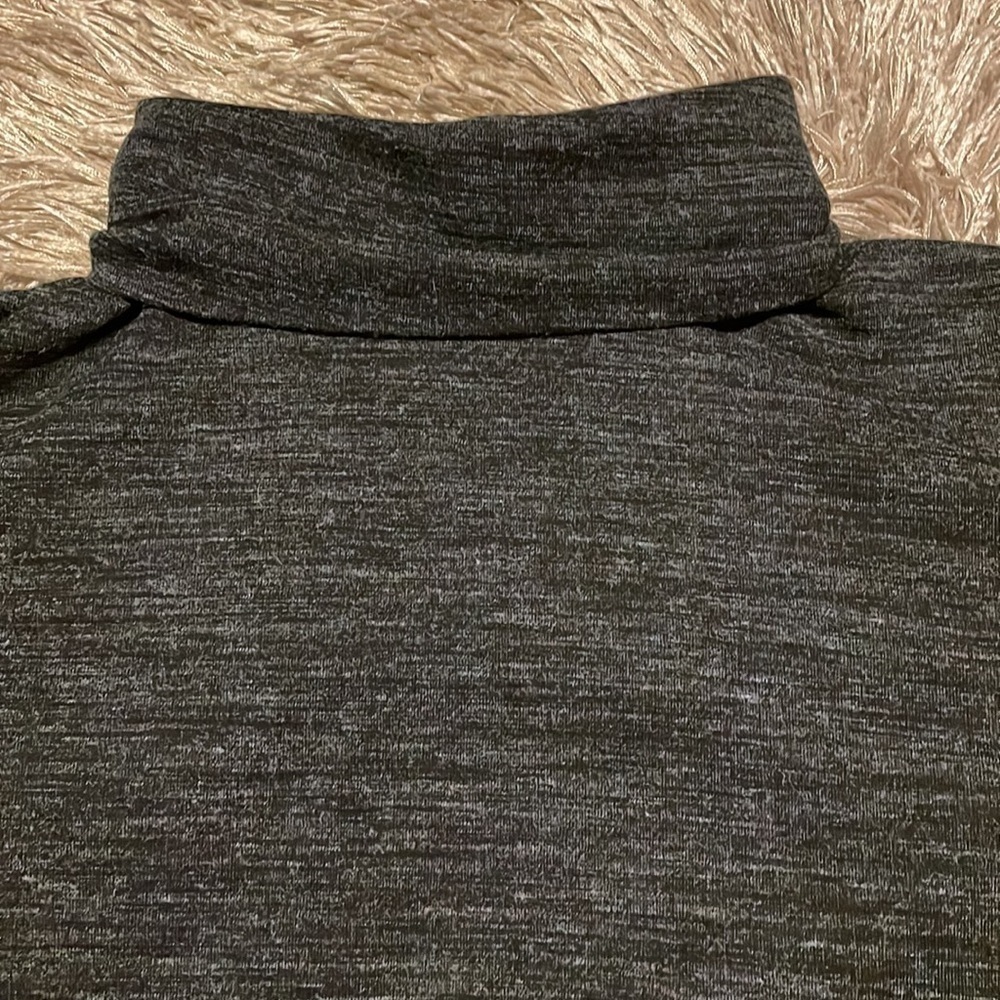 AMERICAN Eagle Outfitters Turtle Neck Gray Sweatshirt sz Small - Picture 2 of 8